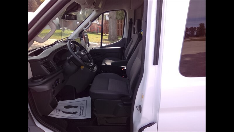 2024 Ford Transit 15 PASSENGER - Photo 9 - Spring Valley, MN 55975