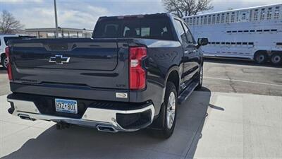 2022 Chevrolet Silverado 1500 Limited LTZ   - Photo 9 - Spring Valley, MN 55975