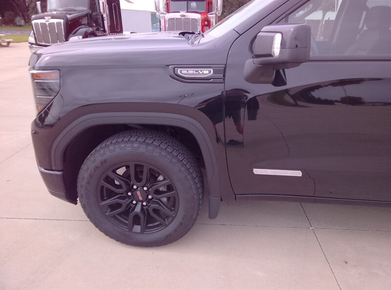 2025 GMC Sierra 1500 Elevation - Photo 10 - Spring Valley, MN 55975