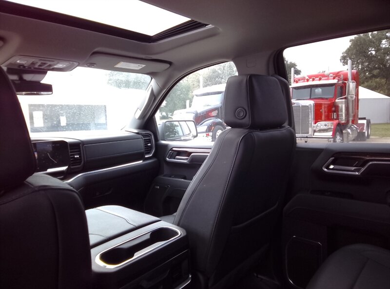 2025 GMC Sierra 1500 Elevation - Photo 17 - Spring Valley, MN 55975