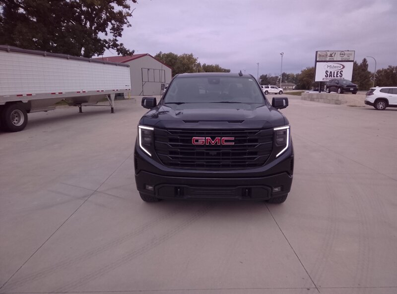 2025 GMC Sierra 1500 Elevation - Photo 5 - Spring Valley, MN 55975