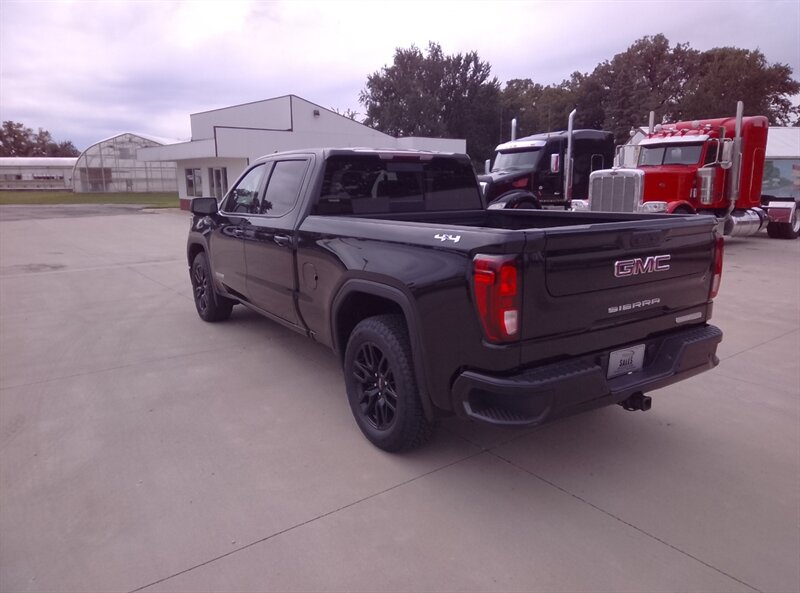 2025 GMC Sierra 1500 Elevation - Photo 9 - Spring Valley, MN 55975