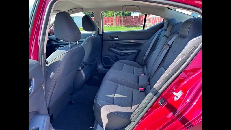 2022 Nissan Altima 2.5 SV - Photo 11 - Spring Valley, MN 55975