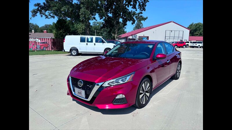 2022 Nissan Altima 2.5 SV - Photo 5 - Spring Valley, MN 55975