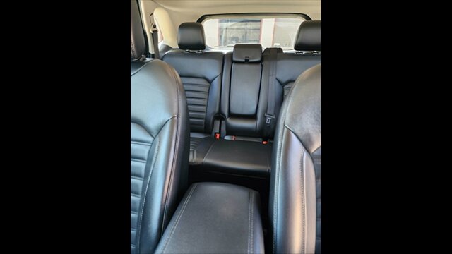 2017 Ford Edge SEL - Photo 7 - Spring Valley, MN 55975