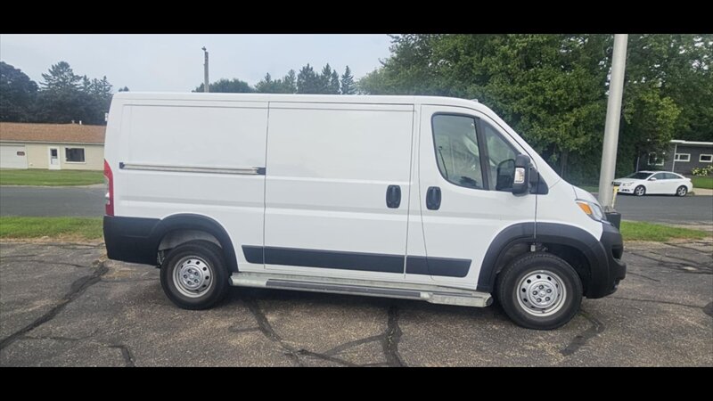 2023 RAM ProMaster 2500 136 WB - Photo 1 - Spring Valley, MN 55975