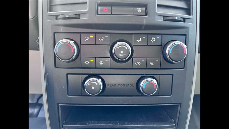 2008 Chrysler Town & Country Touring - Photo 15 - Spring Valley, MN 55975