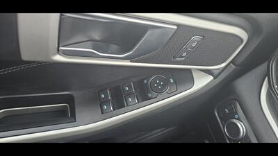 2021 Ford Explorer XLT   - Photo 9 - Spring Valley, MN 55975