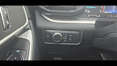 2021 Ford Explorer XLT   - Photo 16 - Spring Valley, MN 55975