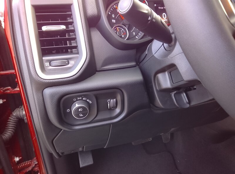2026 RAM 2500 BIG HORN - Photo 16 - Spring Valley, MN 55975