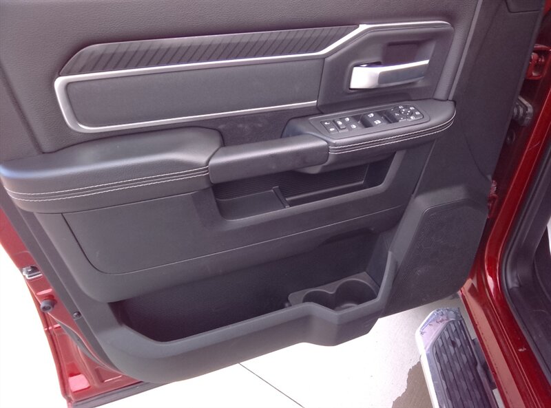 2026 RAM 2500 BIG HORN - Photo 13 - Spring Valley, MN 55975