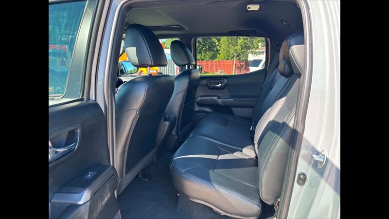 2021 Toyota Tacoma TRD Sport - Photo 7 - Spring Valley, MN 55975
