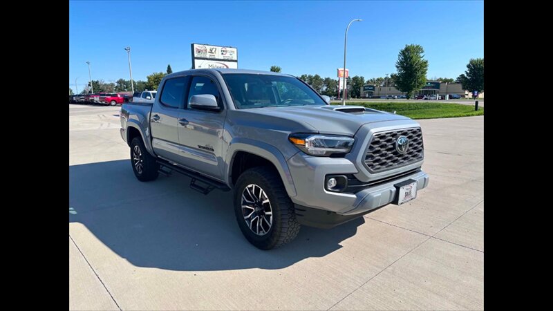 2021 Toyota Tacoma TRD Sport - Photo 3 - Spring Valley, MN 55975