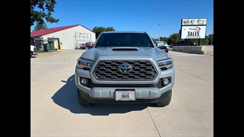 2021 Toyota Tacoma TRD Sport - Photo 5 - Spring Valley, MN 55975