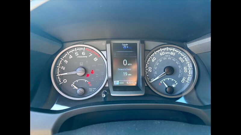 2021 Toyota Tacoma TRD Sport - Photo 13 - Spring Valley, MN 55975