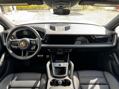 2024 Porsche Cayenne S   - Photo 21 - Miami, FL 33155