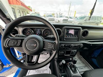 2023 Jeep Wrangler Sport   - Photo 19 - Miami, FL 33155