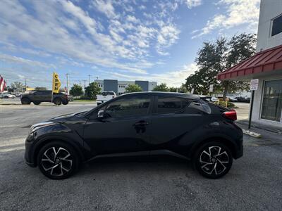 2021 Toyota C-HR XLE Premium   - Photo 8 - Miami, FL 33155