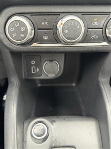 2023 Nissan Kicks S   - Photo 29 - Fullerton, CA 92833