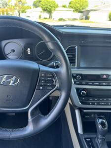 2016 Hyundai SONATA Limited   - Photo 24 - Fullerton, CA 92833