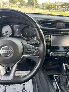 2017 Nissan Rogue SL   - Photo 27 - Fullerton, CA 92833