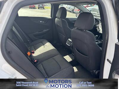 2018 Chevrolet Malibu LT   - Photo 14 - Saint Cloud, MN 56301