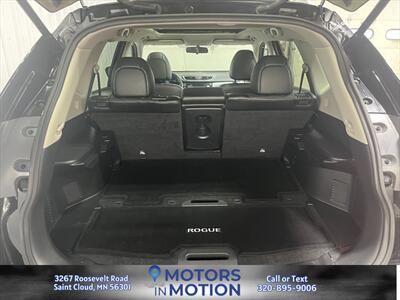 2016 Nissan Rogue SL AWD   - Photo 17 - Saint Cloud, MN 56301