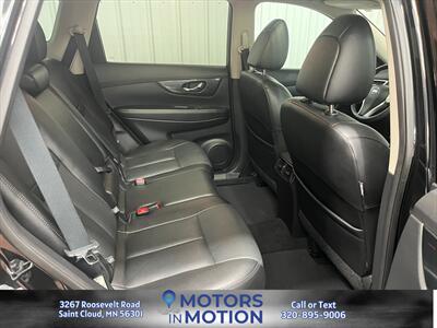 2016 Nissan Rogue SL AWD   - Photo 18 - Saint Cloud, MN 56301