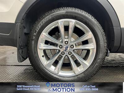 2018 Ford Explorer XLT AWD   - Photo 9 - Saint Cloud, MN 56301