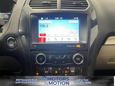 2018 Ford Explorer XLT AWD   - Photo 13 - Saint Cloud, MN 56301