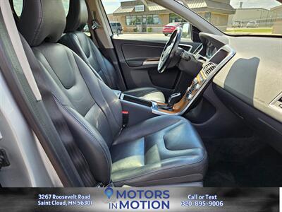 2017 Volvo XC60 T5 Inscription AWD   - Photo 13 - Saint Cloud, MN 56301