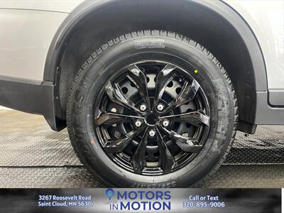 2018 Nissan Rogue S AWD   - Photo 19 - Saint Cloud, MN 56301