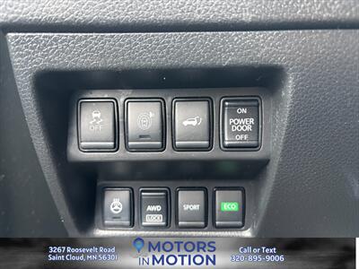 2017 Nissan Rogue SL - Photo 18 - Saint Cloud, MN 56301