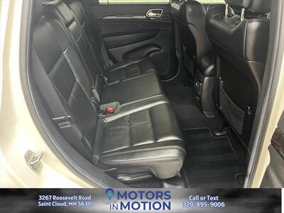 2012 Jeep Grand Cherokee Laredo 4WD w/Sunroof - Photo 17 - Saint Cloud, MN 56301