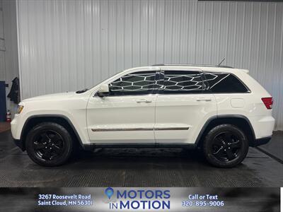 2012 Jeep Grand Cherokee Laredo 4WD w/Sunroof - Photo 2 - Saint Cloud, MN 56301