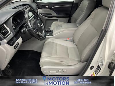 2015 Toyota Highlander Limited Platinum AWD   - Photo 9 - Saint Cloud, MN 56301
