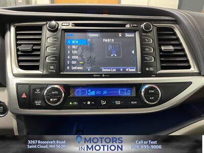 2015 Toyota Highlander Limited Platinum AWD   - Photo 17 - Saint Cloud, MN 56301