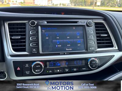 2015 Toyota Highlander Limited Platinum AWD - Photo 19 - Saint Cloud, MN 56301