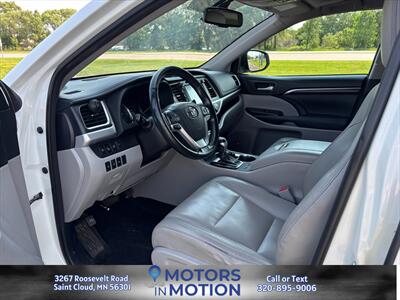 2015 Toyota Highlander Limited Platinum AWD - Photo 10 - Saint Cloud, MN 56301