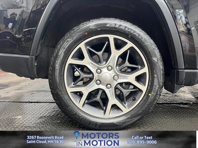 2019 Jeep Grand Cherokee Limited 4WD - Photo 9 - Saint Cloud, MN 56301
