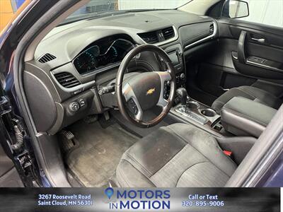 2017 Chevrolet Traverse LT AWD - Photo 10 - Saint Cloud, MN 56301