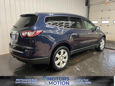 2017 Chevrolet Traverse LT AWD - Photo 5 - Saint Cloud, MN 56301