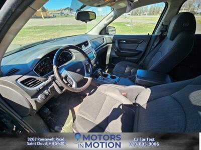 2017 Chevrolet Traverse LT AWD - Photo 9 - Saint Cloud, MN 56301