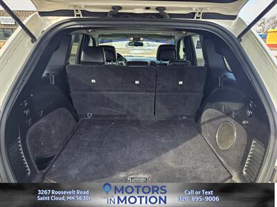 2012 Jeep Grand Cherokee Laredo 4WD w/Sunroof - Photo 14 - Saint Cloud, MN 56301