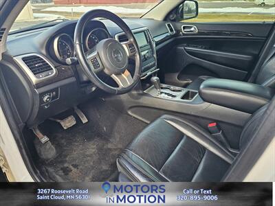 2012 Jeep Grand Cherokee Laredo 4WD w/Sunroof - Photo 9 - Saint Cloud, MN 56301