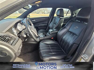 2014 Chrysler 300 S AWD - Photo 10 - Saint Cloud, MN 56301