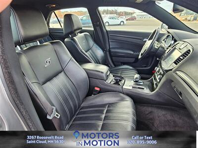 2014 Chrysler 300 S AWD - Photo 14 - Saint Cloud, MN 56301