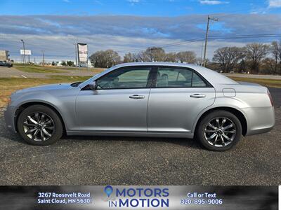 2014 Chrysler 300 S AWD - Photo 2 - Saint Cloud, MN 56301