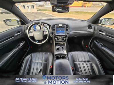 2014 Chrysler 300 S AWD - Photo 11 - Saint Cloud, MN 56301