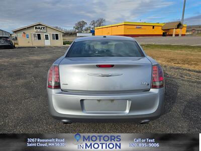 2014 Chrysler 300 S AWD - Photo 4 - Saint Cloud, MN 56301